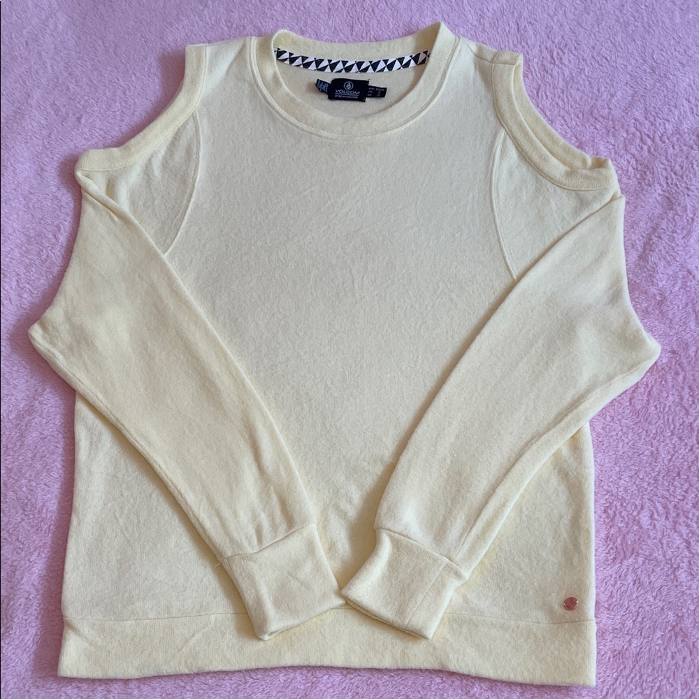 🛹✨VOLCOM Yellow Cold-Shoulder Sweater Size S - Picture 3 of 7